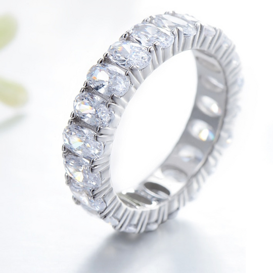 Anillo Acanalado con Circonita de Plata